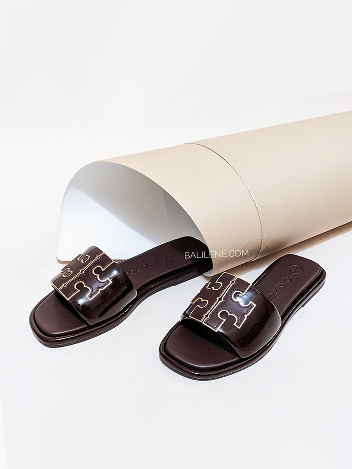 on-produk3-Tory-Burch-Double-T-Sport-Slide-Metallic-Calf-Leather-Plum