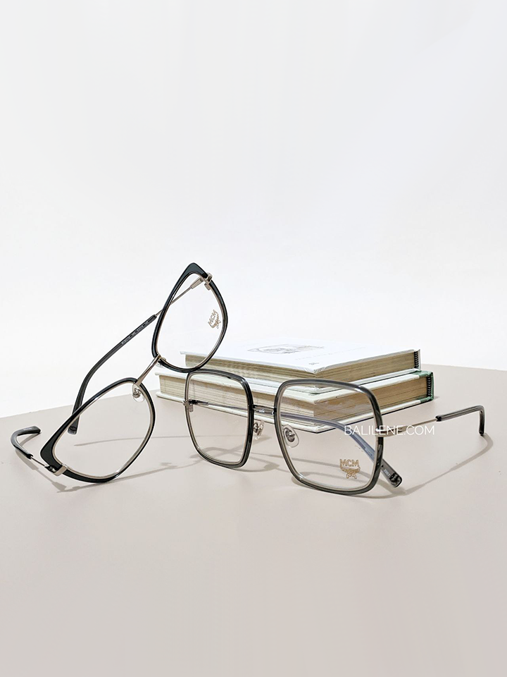 on-produk4-MCM-Square-Eyeglasses-Gray